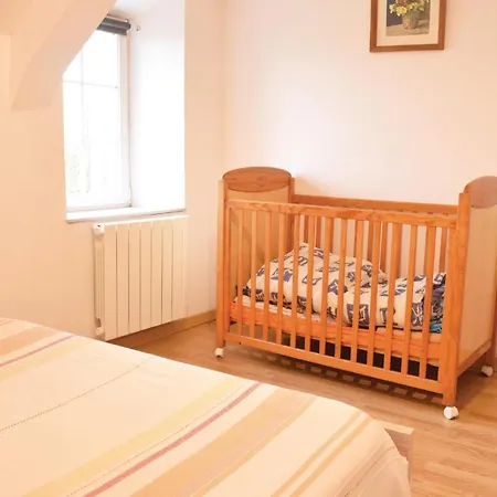 3 Bedroom Cozy In Percee