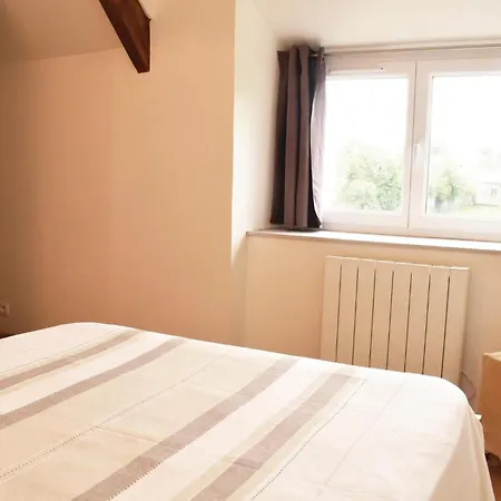3 Bedroom Cozy In Percee Englesqueville-la-Percee
