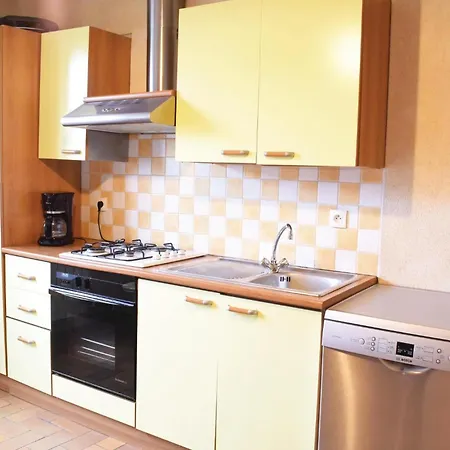 Holiday home 3 Bedroom Cozy In Percee Englesqueville-la-Percee